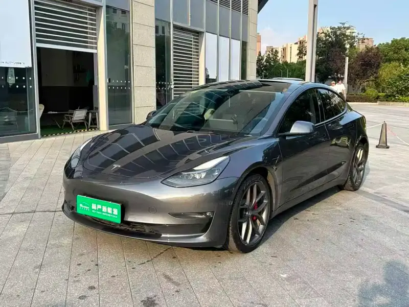 Tesla Model 3, 2021