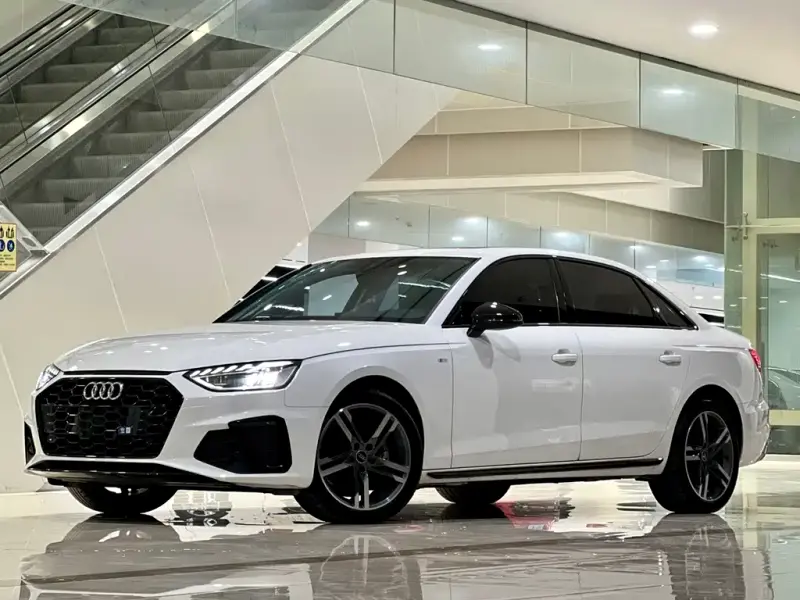 Audi A4L, 2022 — фото 1