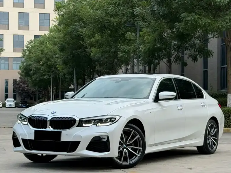 BMW 3 Series, 2021