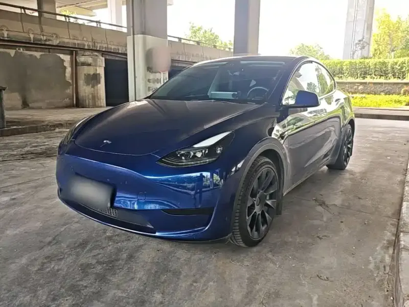 Tesla Model Y, 2022
