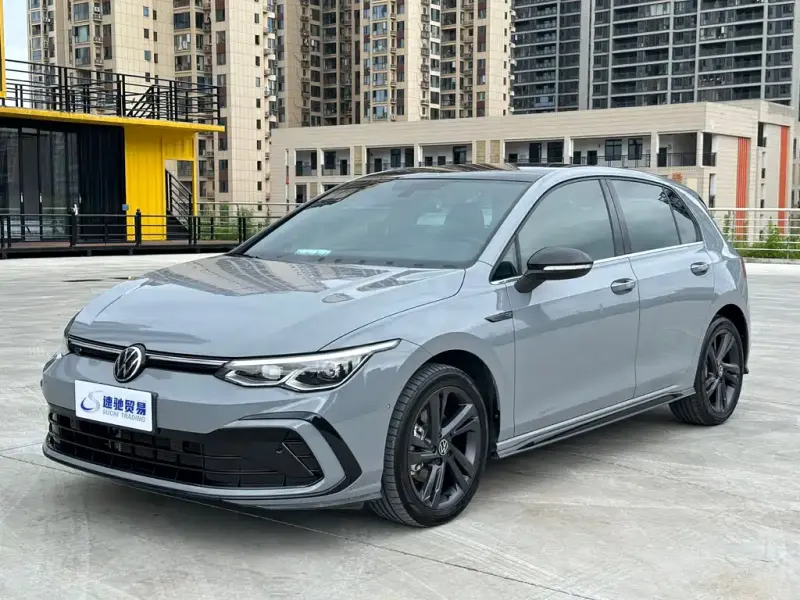 Volkswagen Golf, 2022