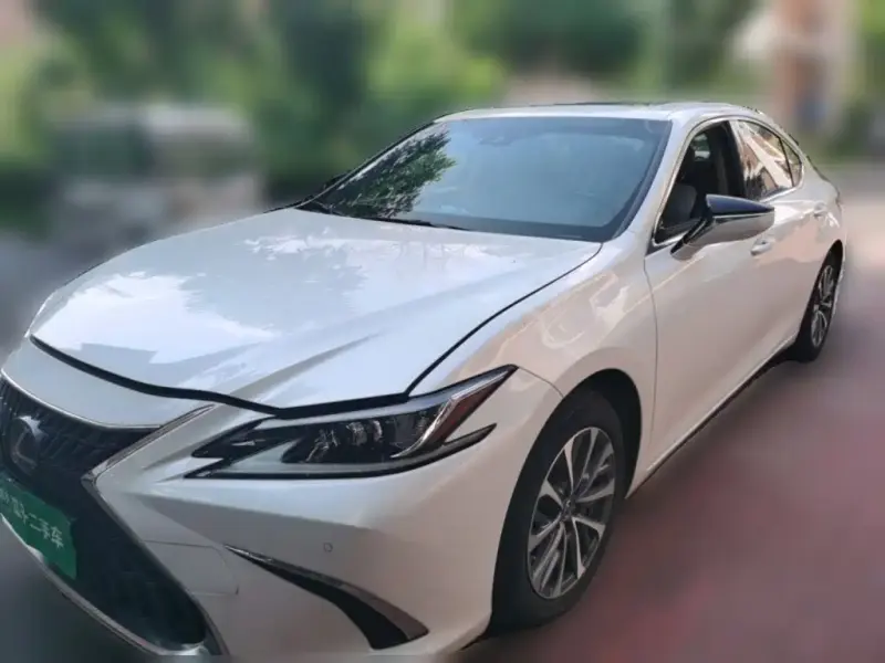 Lexus ES, 2021