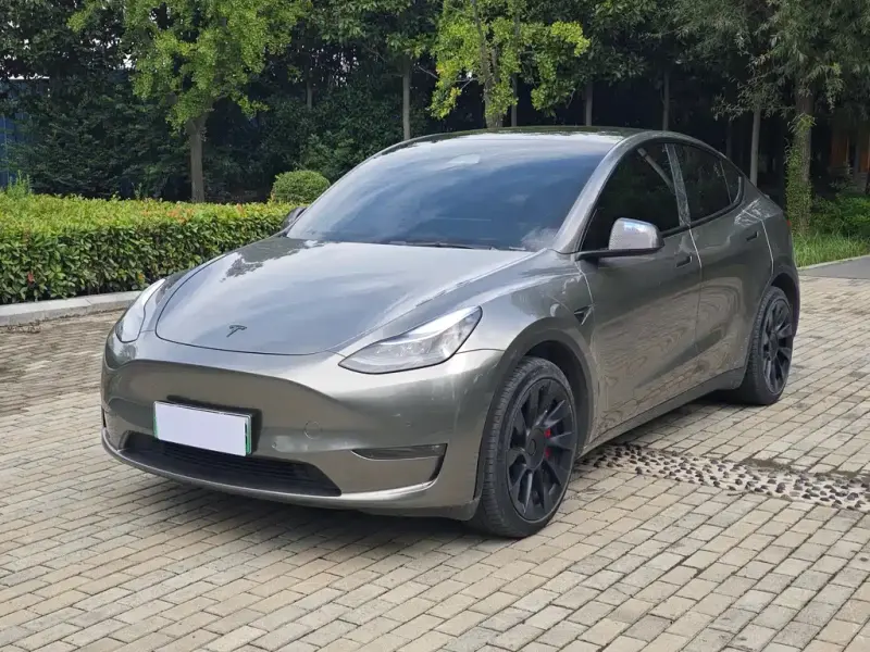 Tesla Model Y, 2023