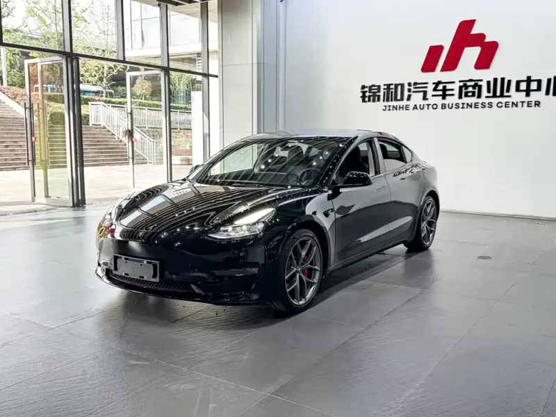 Tesla Model 3, 2022