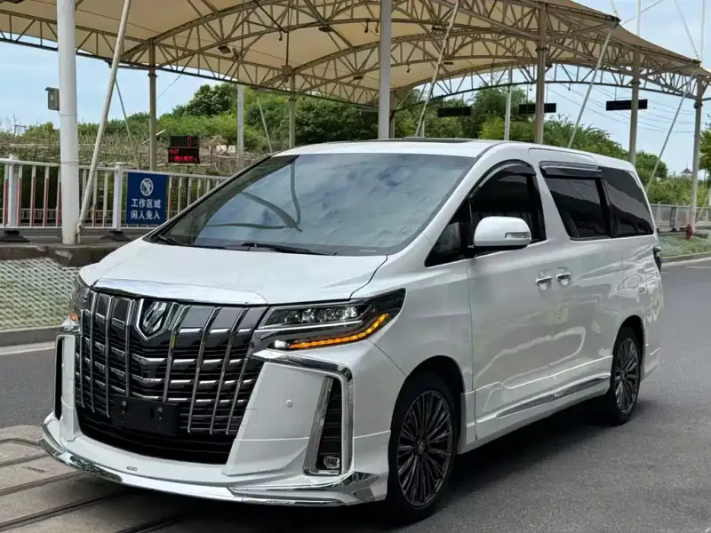 Toyota Alphard, 2015