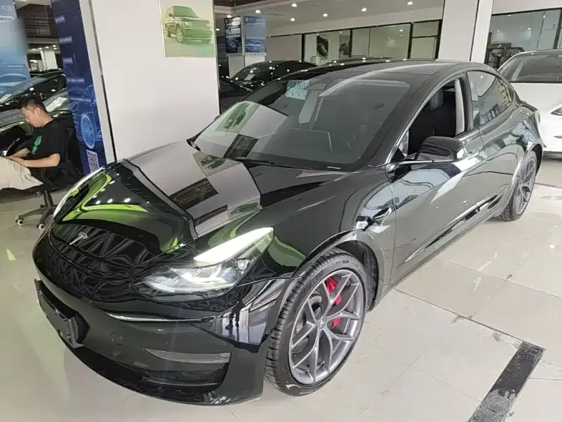 Tesla Model 3, 2022