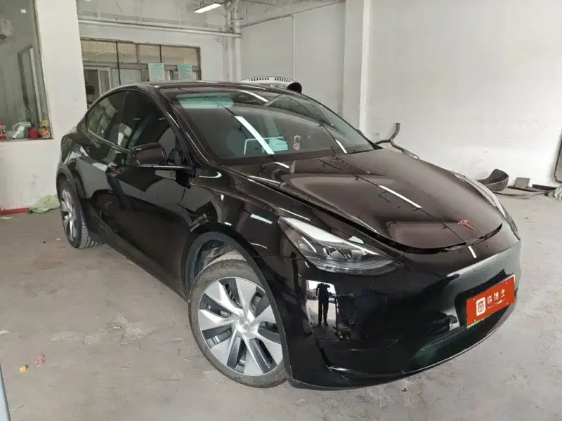 Tesla Model Y, 2023