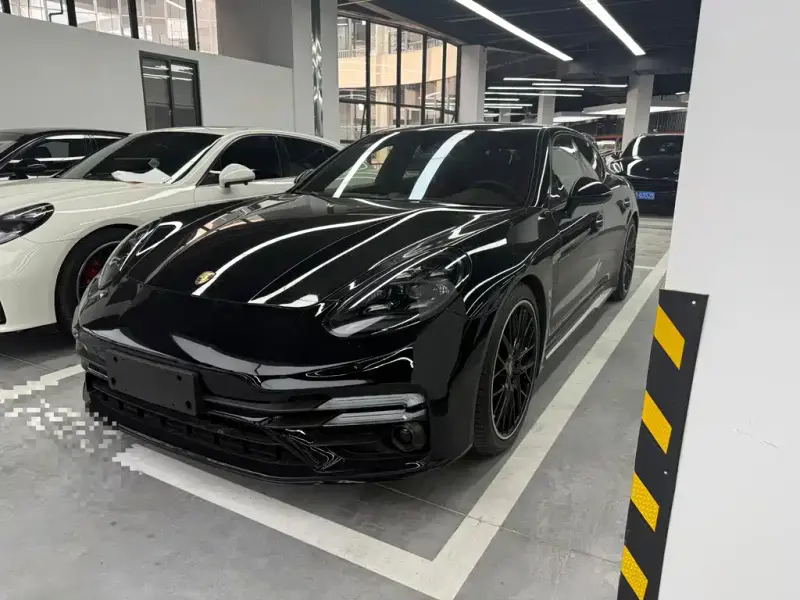 Porsche Panamera, 2015