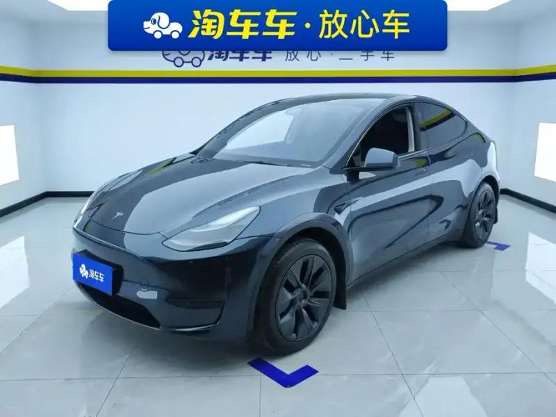 Tesla Model Y, 2024