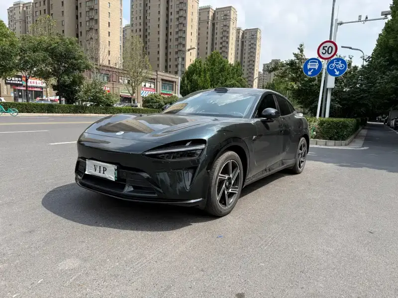 Xiaomi YU7, 2025
