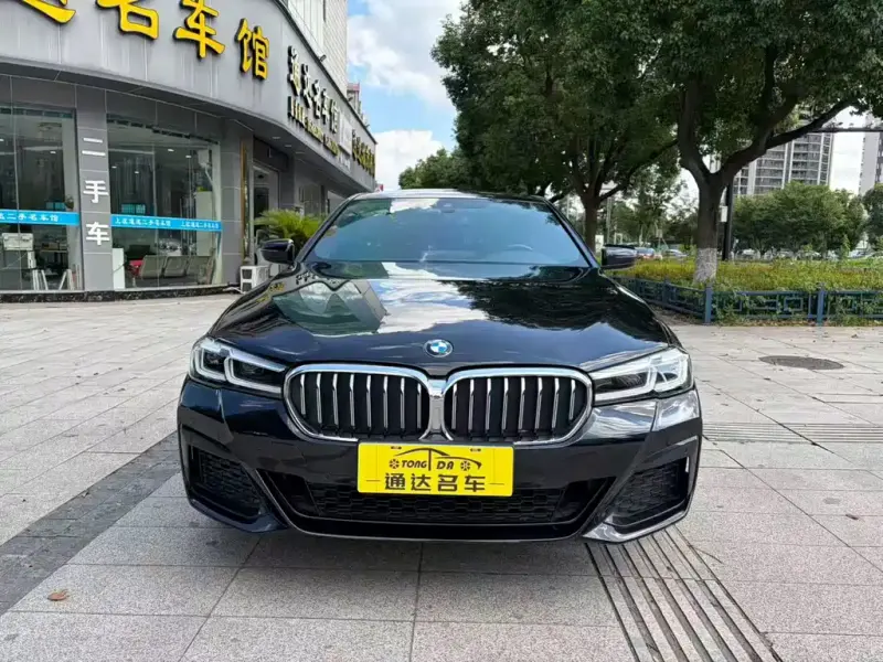 BMW 5 Series, 2022