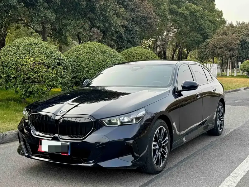 BMW 5 Series, 2025