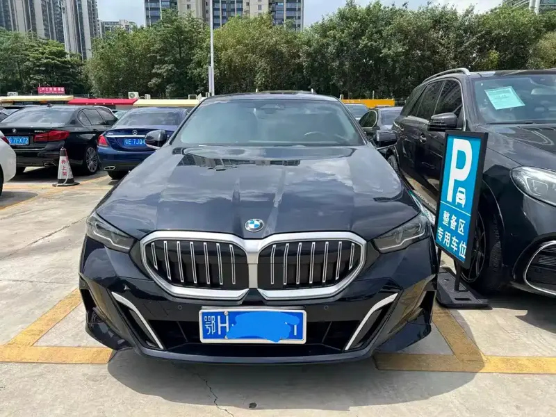 BMW 5 Series, 2024
