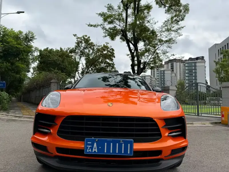 Porsche Macan, 2021