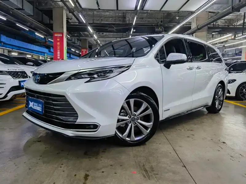 Toyota Sienna, 2024