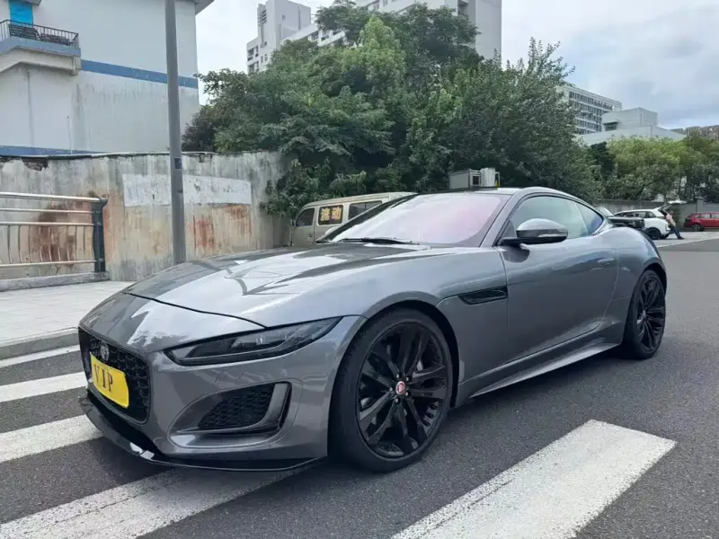 Jaguar F-TYPE, 2022