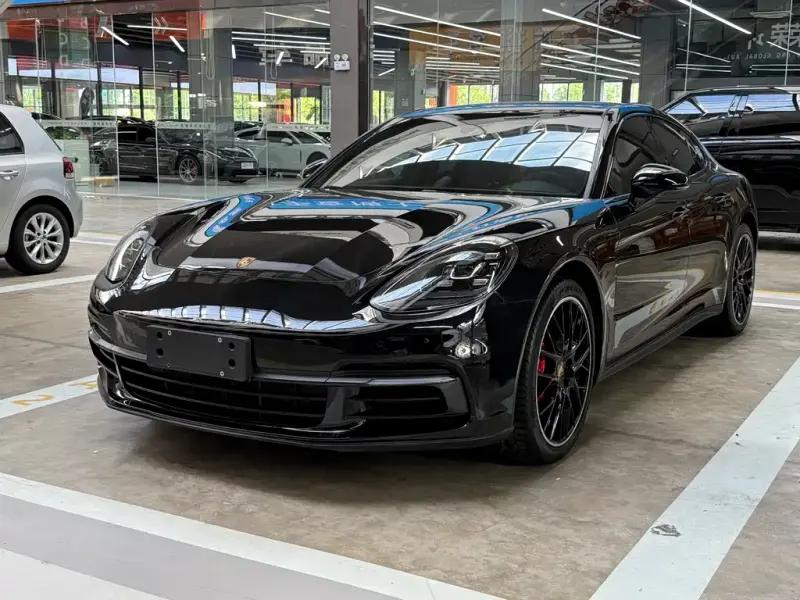Porsche Panamera, 2017
