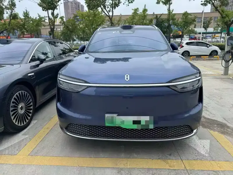 AITO M7, 2025