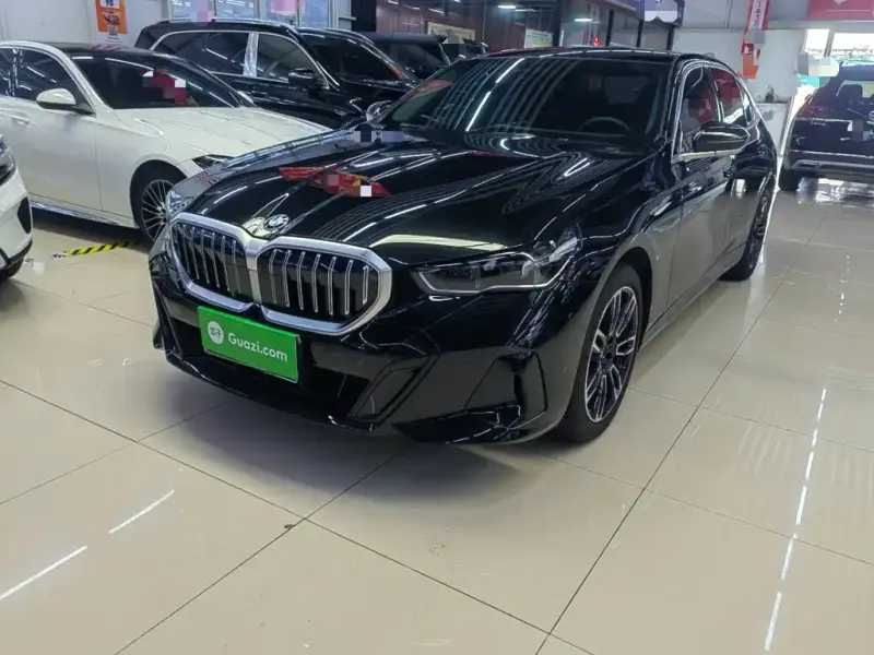 BMW 5 Series, 2025