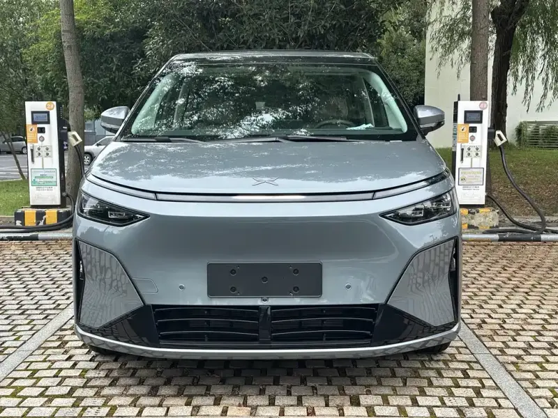 XPeng X9, 2025