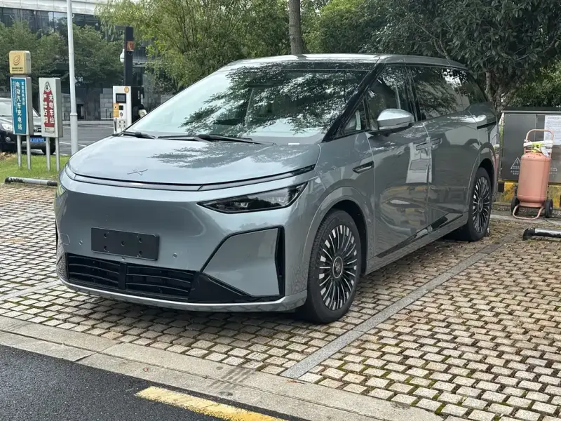 XPeng X9, 2025