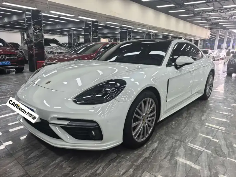 Porsche Panamera, 2018