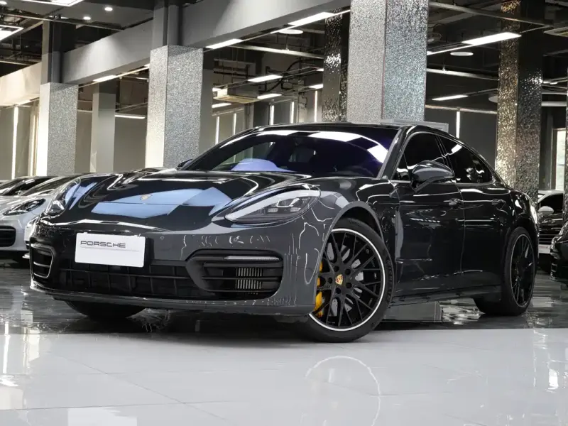Porsche Panamera, 2022