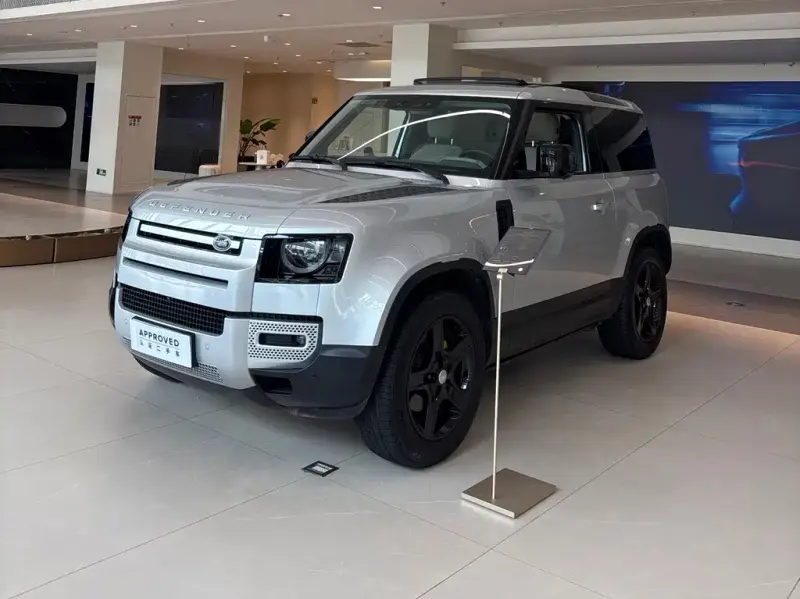 Land Rover Defender, 2023