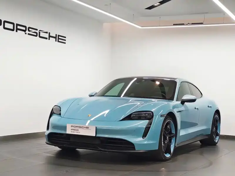 Porsche Taycan, 2022