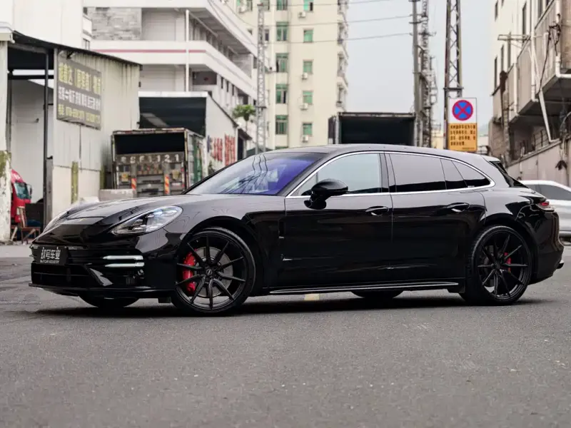 Porsche Panamera, 2022