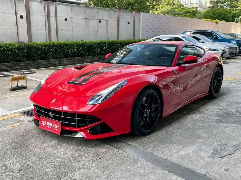 Ferrari F12berlinetta, 2013