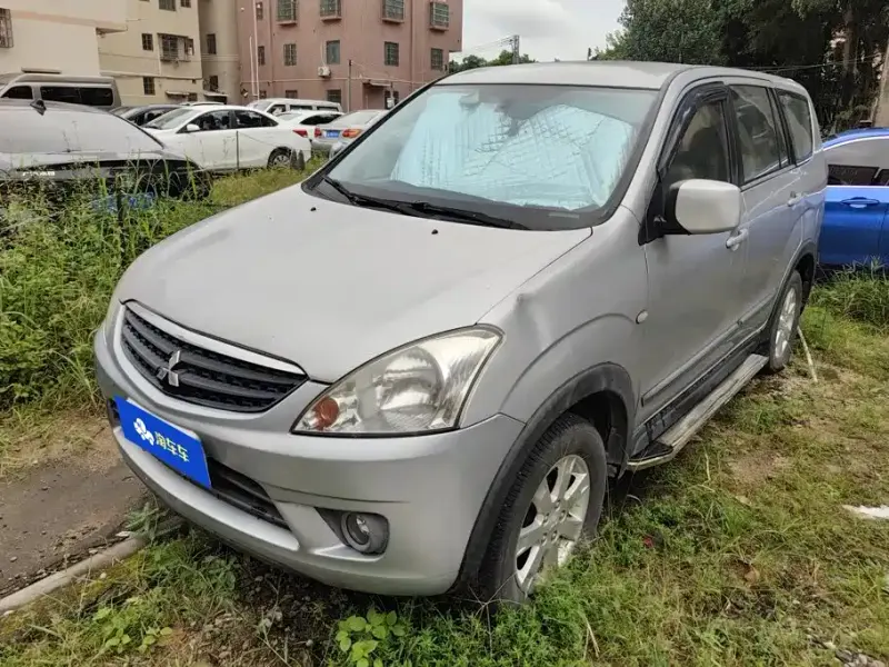 Mitsubishi Zinger, 2013