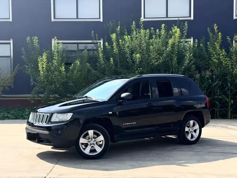 Jeep Compass (Import), 2012