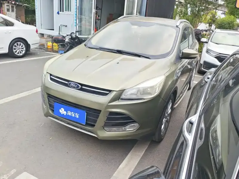 Ford Kuga, 2015
