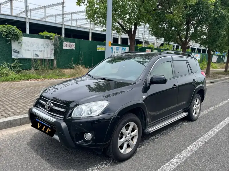Toyota RAV4, 2011