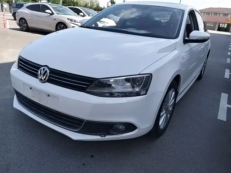 Volkswagen Sagitar, 2015