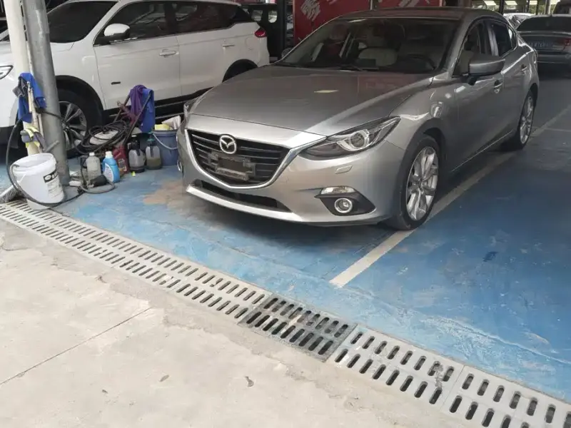 Mazda 3 Axela, 2014
