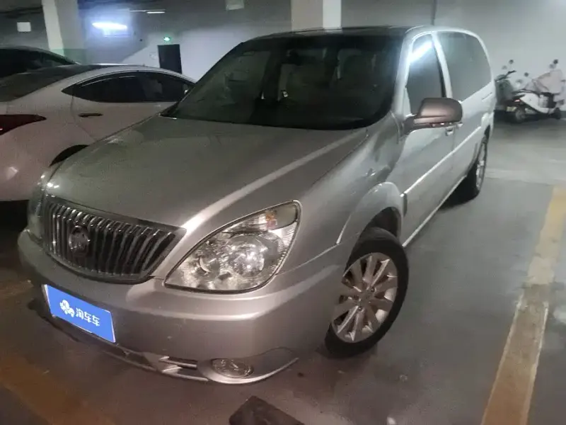 Buick GL8, 2013