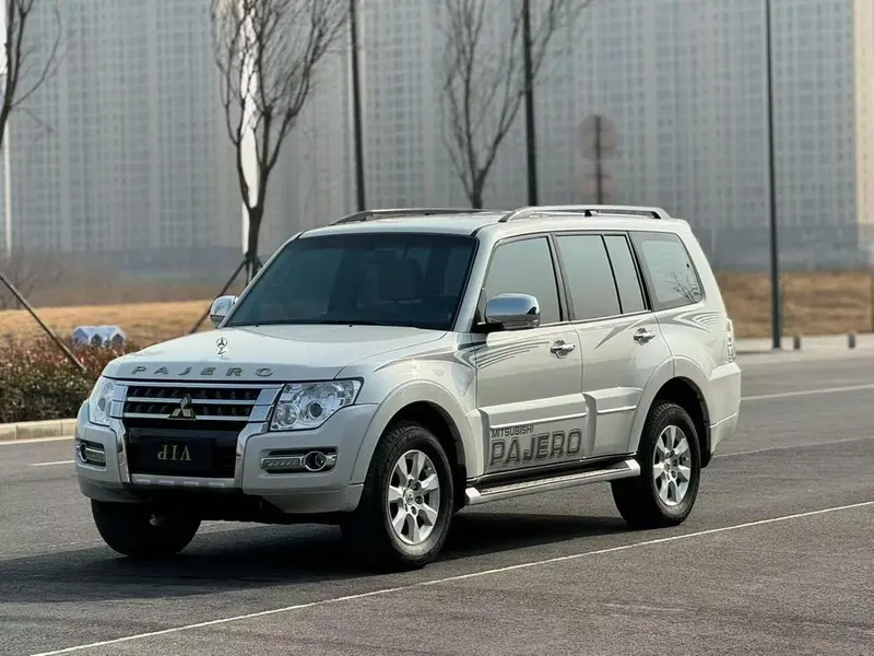 Mitsubishi Pajero (Import), 2018