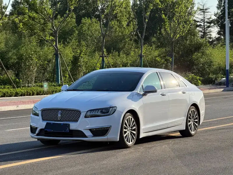 Lincoln MKZ, 2017