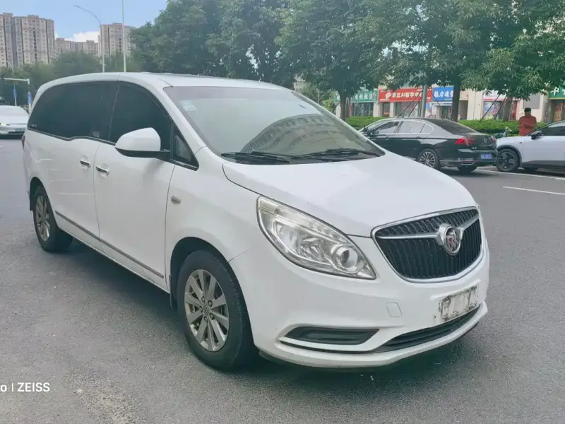 Buick GL8, 2018