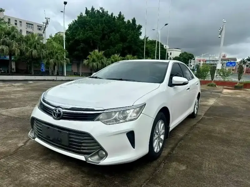 Toyota Camry, 2016