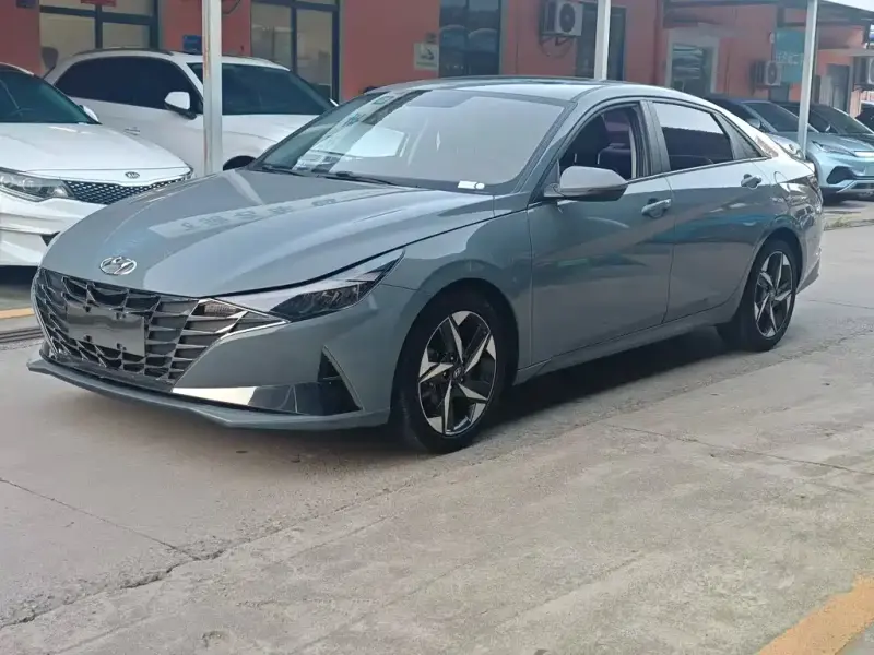 Hyundai Elantra, 2023