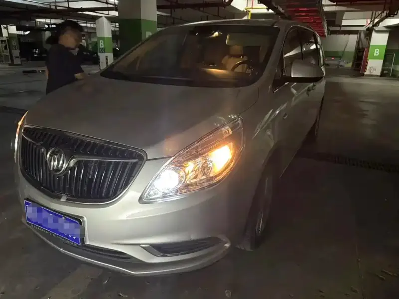 Buick GL8, 2017