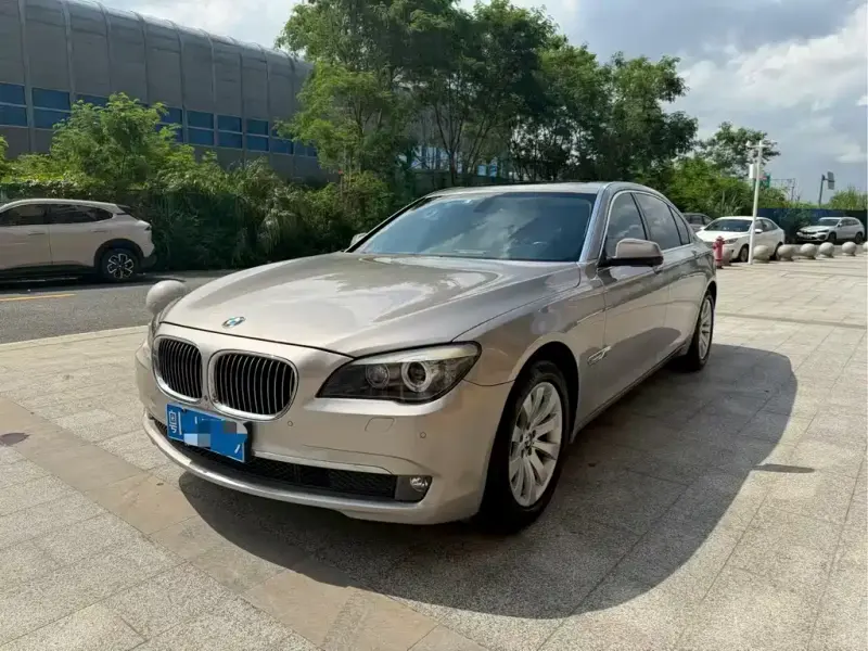 BMW 7 Series, 2012