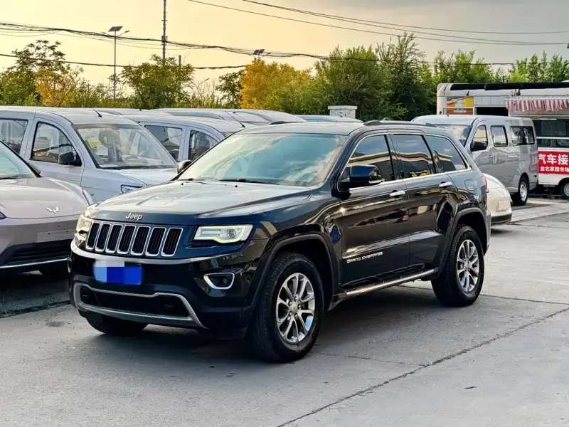 Jeep Grand Cherokee (Import), 2015