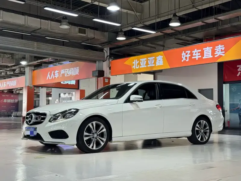 Mercedes-Benz E-Class, 2015 — фото 1