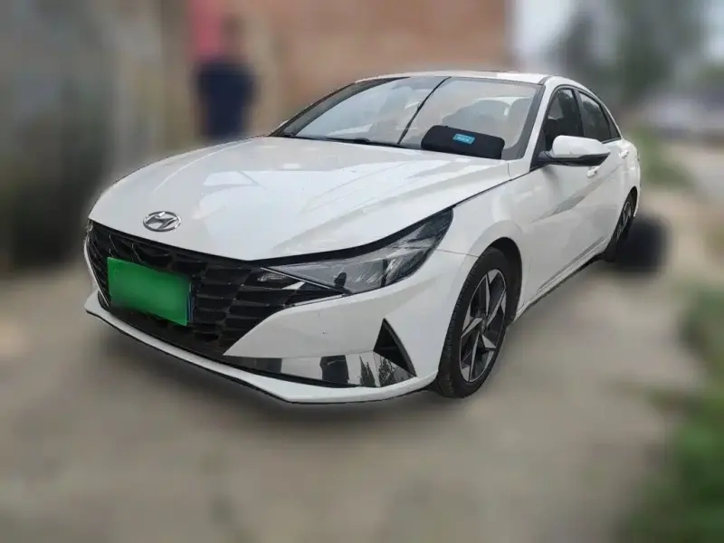 Hyundai Elantra, 2023