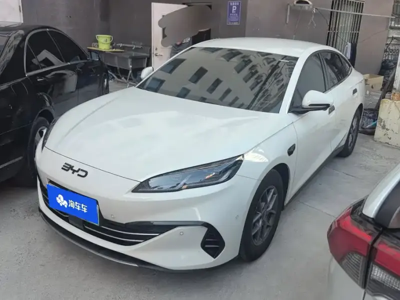 BYD 06, 2025