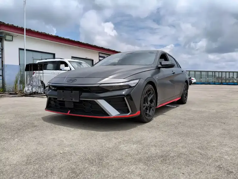 Hyundai Elantra, 2024